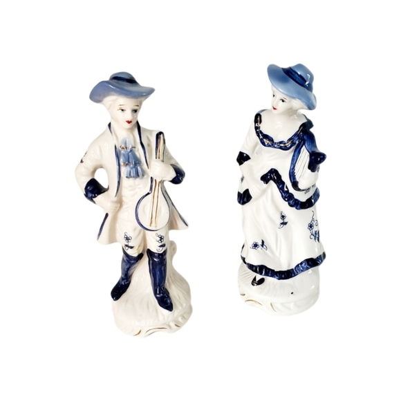 Colonial Style Vintage Man and Woman Figurine Set of 2 Blue and White 8" Taiwan - Picture 1 of 8
